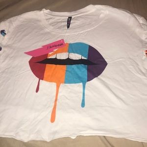 White long sleeve shirt with rainbow lips
